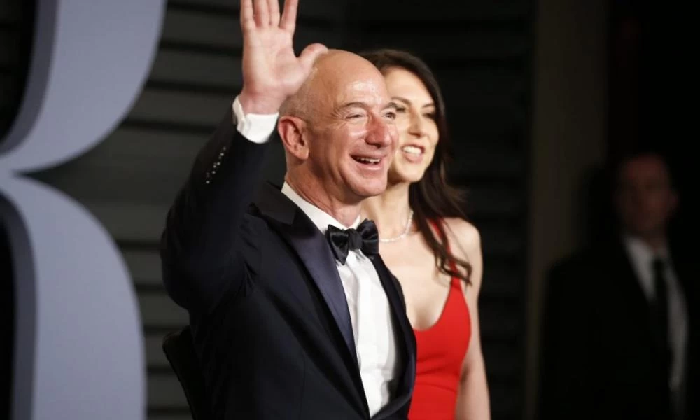 Μπέζος: Γιατί ο ηγεμών εγκαταλείπει την αυτοκρατορία του στο απόγειό της;